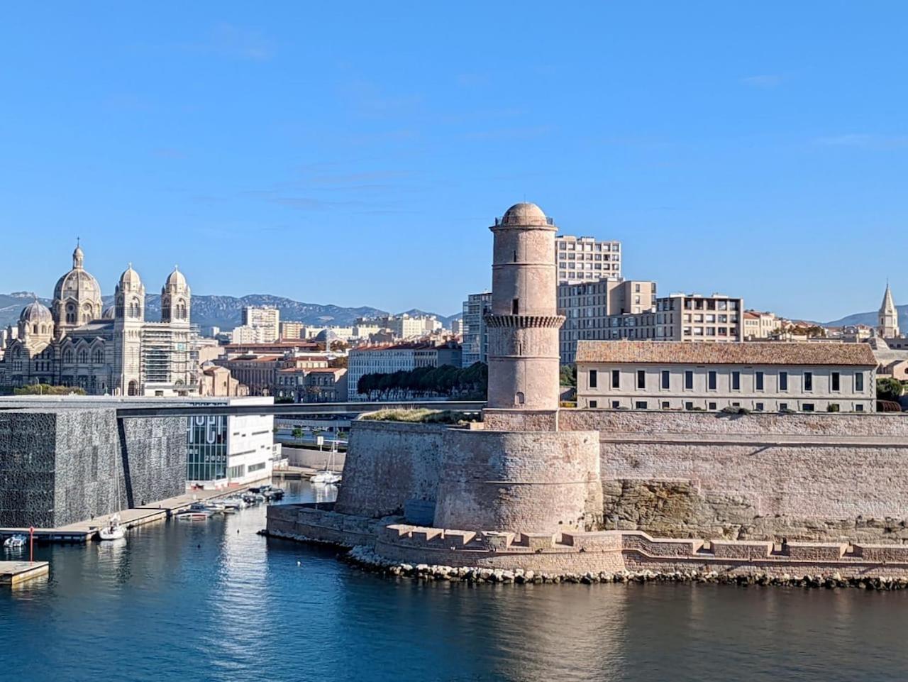 Sunny Stylish Spacious Loft In Old-Port Marseille Bagian luar foto